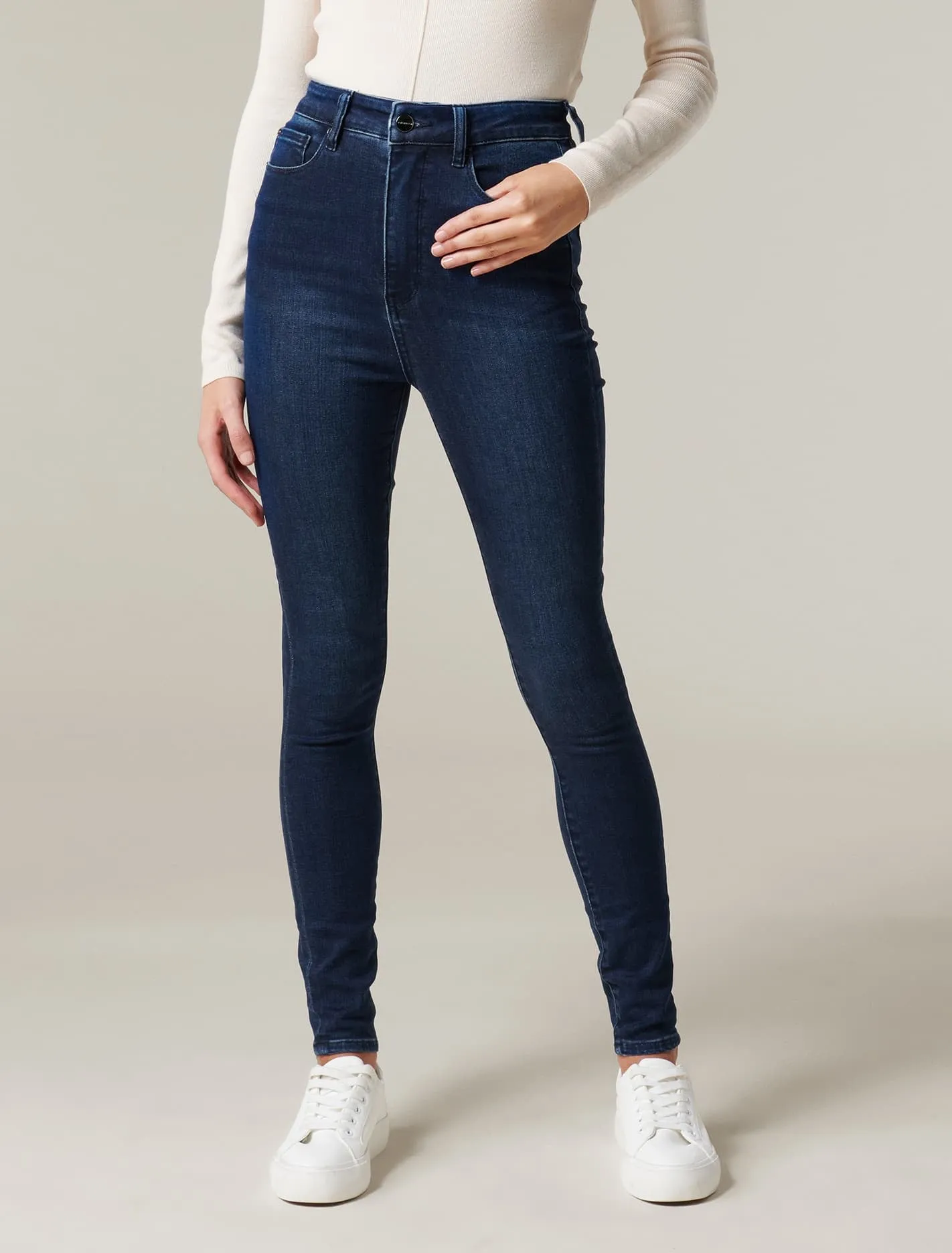 Bella High Rise Sculpting Jean