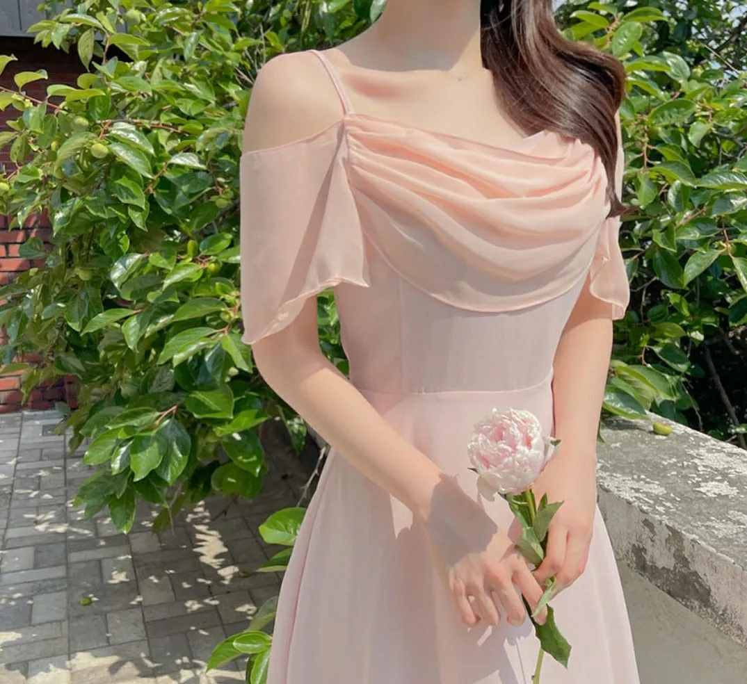 Chiffon off-shoulders dress