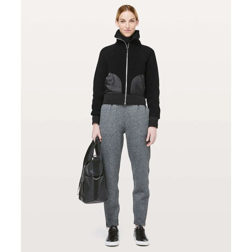 Lululemon So Sherpa Jacket in Black - Size 4