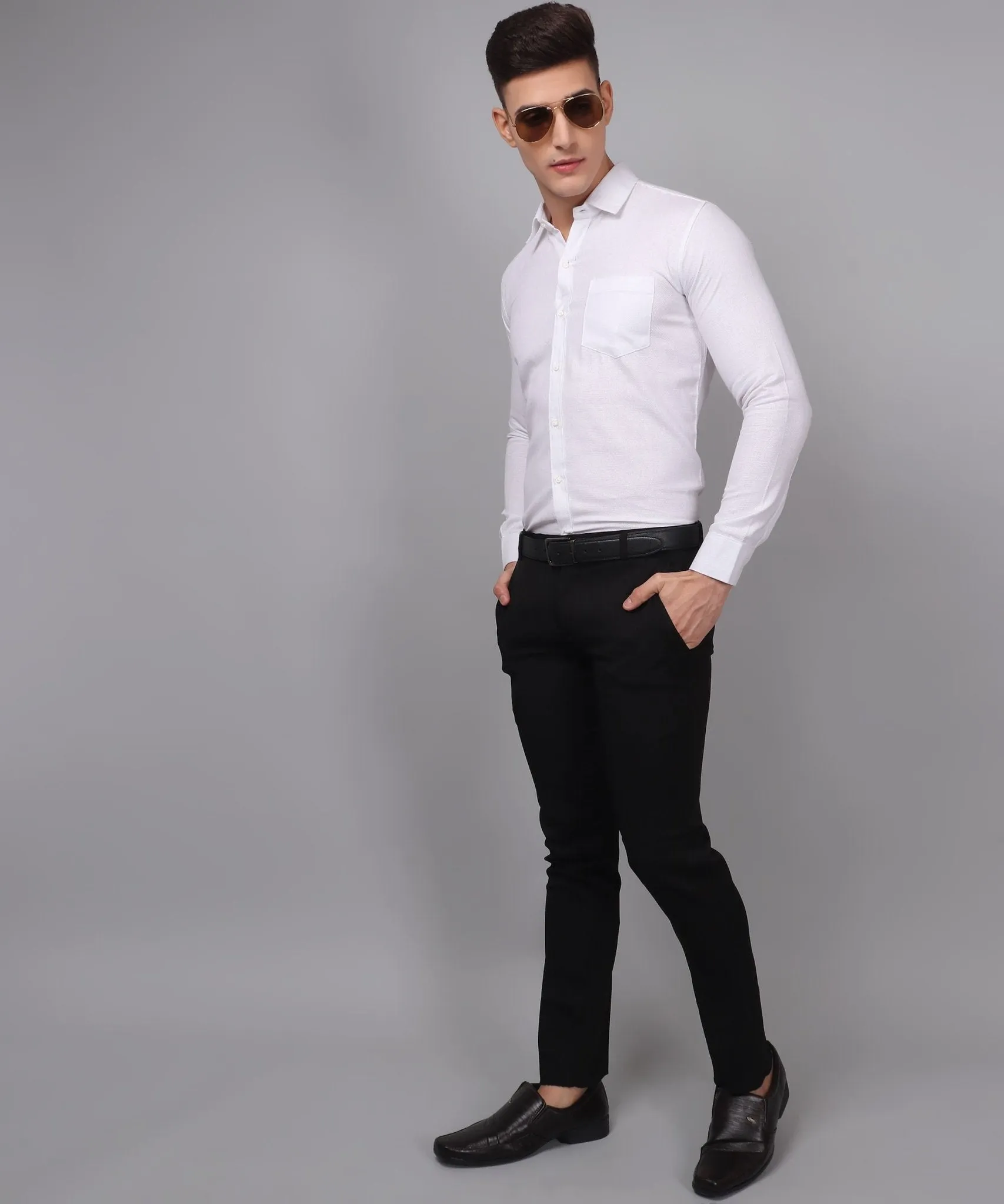 Luxe TryBuy Premium White Cotton Solid Button-Up Shirt For Men