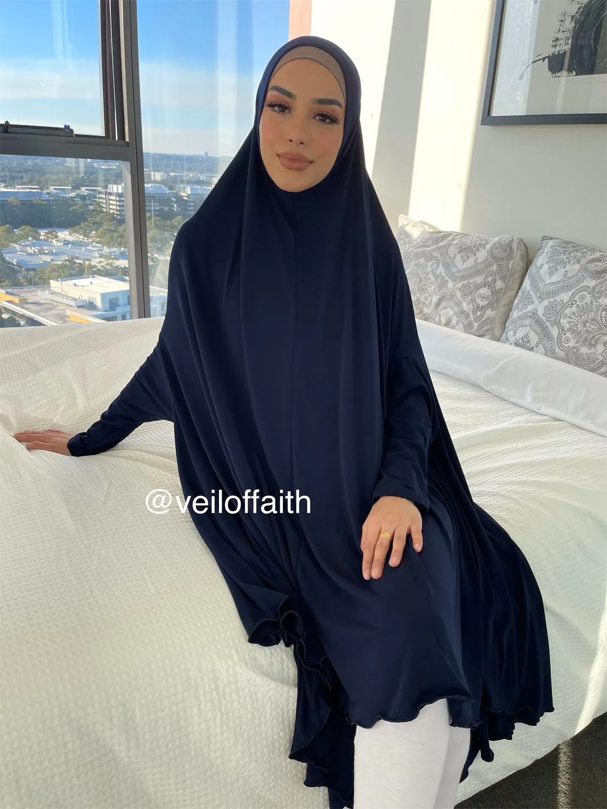 NAVY JILBAB WITH SLEEVES