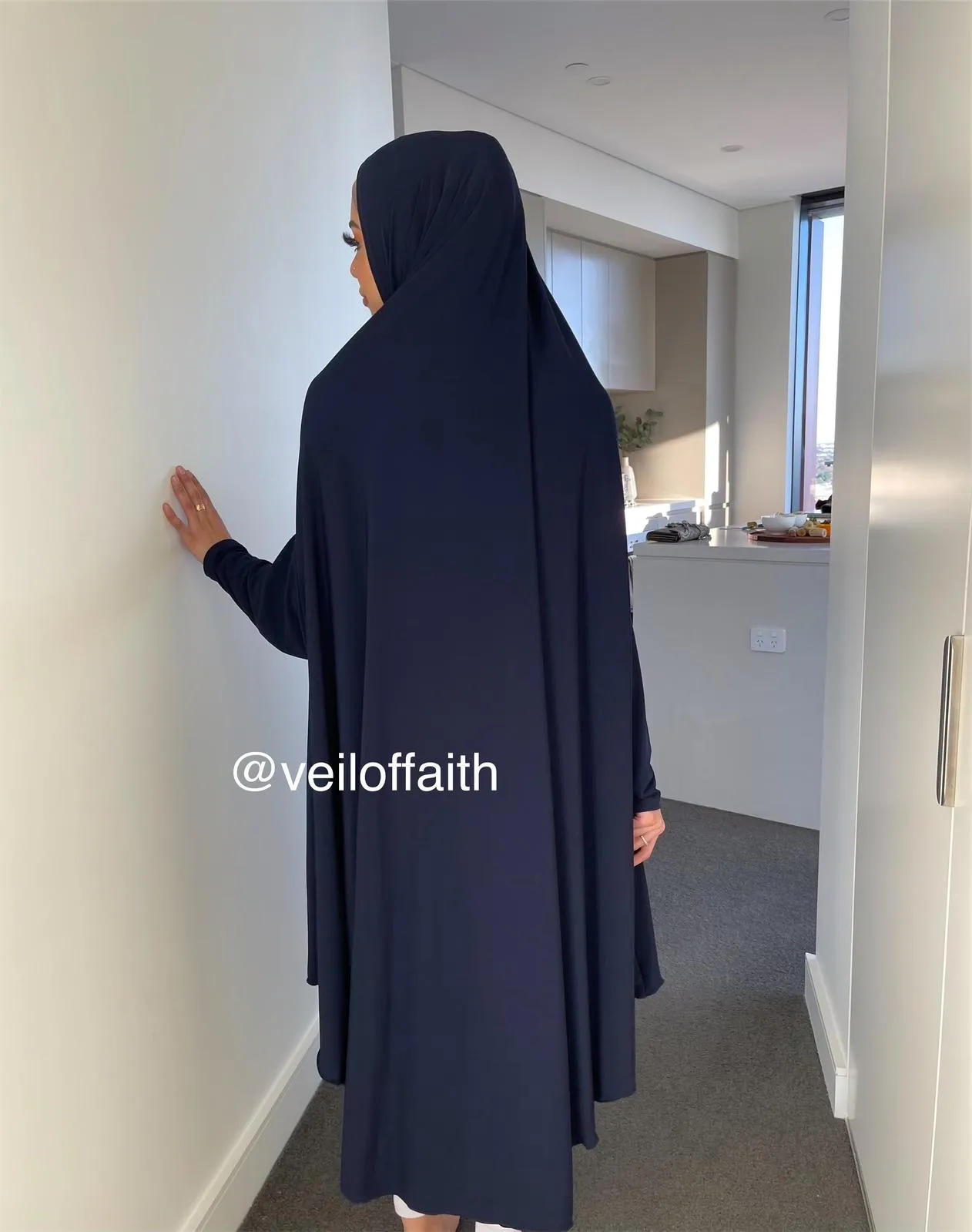 NAVY JILBAB WITH SLEEVES